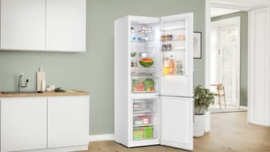 Bosch Serie 4 Kyl/Frys KGN397WCT (vit)