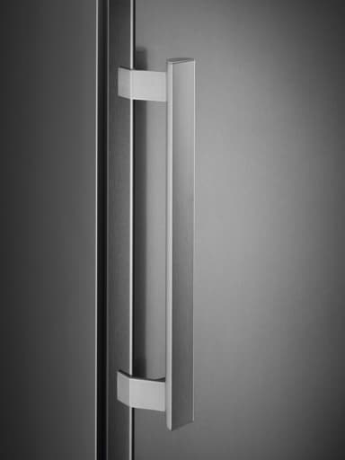 Electrolux Serie 700 Frysskåp LUT5NE28U2 (rostfri)