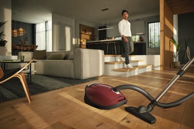 Miele Complete C3 125 Gala Edition Dammsugare med påse