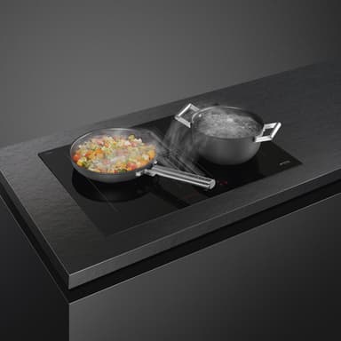 Smeg Induktionshäll med inbyggd fläkt HOBD472D2