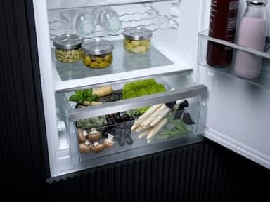 Miele Kylskåp K 7767 D (Integrerat)