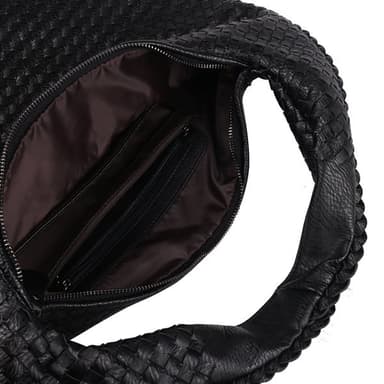 Flätad handväska i veganskt läder med stilren design - Svart