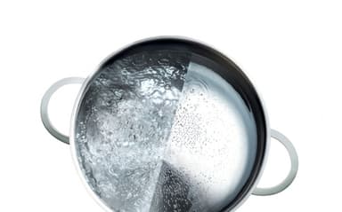 Bosch Serie 6 Induktionshäll med fläkt PVQ895F25E (80cm)