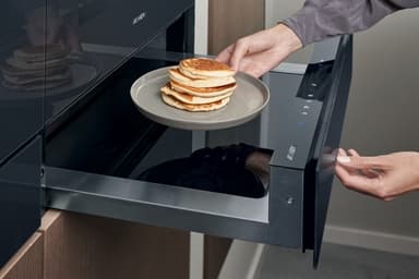 Siemens iQ700 Värmelåda BI710C1B1 (Svart)