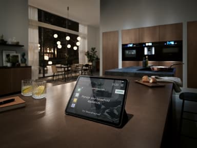 Siemens iQ700 Värmelåda BI710C1B1 (Svart)