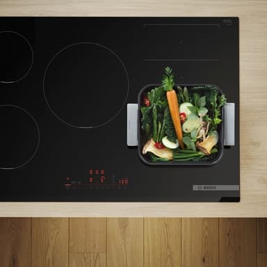 Bosch Serie 6 Induktionshäll med fläkt PVQ695H26E (60cm)