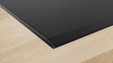 Bosch Serie 6 Induktionshäll med fläkt PVQ695H26E (60cm)