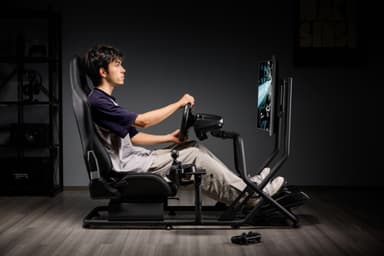 Piranha racingsimulatorcockpit (svart)
