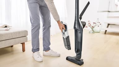 Bosch Serie 4 Sladdlös Skaftdammsugare BCH3K2801