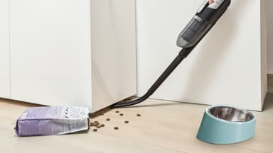 Bosch  BBH3ZOO28 (tornadoröd)