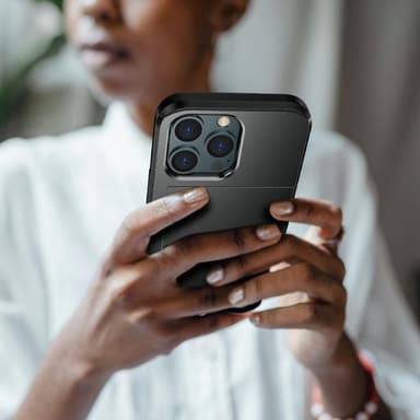 SKALO iPhone 13 Armor Skal Korthållare - Grön