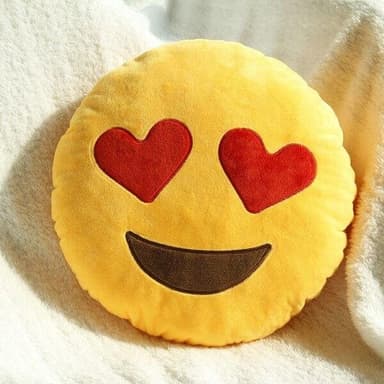 Emoji kudde i mjuk plysch