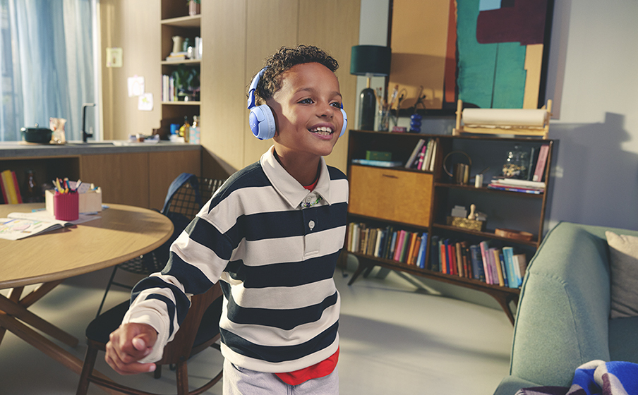 JBL Junior 320BT on ear-hörlurar (blå)