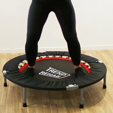 Hopfällbar studsmatta med handtag 102 cm