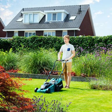 VONROC Gräsklippare 40V – 4.0Ah – 38cm - central höjdjustering| Inkl. 2x 4,0Ah batterier och dubbla snabbladdare
