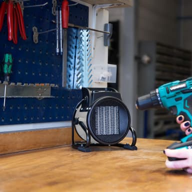 VONROC Elektrisk värmefläkt 1000W/2000W – Keramisk – Vit