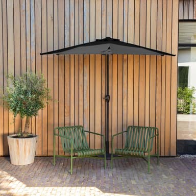 VONROC Premium balkongparasoll Magione 270x135cm - Inkl. parasollöverdrag - Halvrunt parasoll - UV-beständig duk - Svart