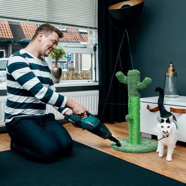 VONROC Kraftfull batteridriven dammsugare 20V – 2.0Ah | Inkl. batteri och snabbladdare