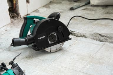 VONROC Betongspårfräs 1700W – 150mm | Inkl. 4 diamantskivor och verktygspåse