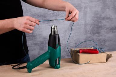 VONROC Varmluftspistol 2000W – 3 värmeinställningar | Inkl. 8 munstycken