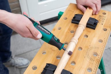 VONROC Roterande multiverktyg 8V med 24-delars verktygstillbehör