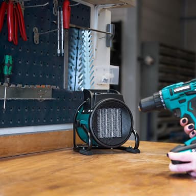 VONROC Elektrisk värmefläkt 1000W/2000W – Keramisk – Grön