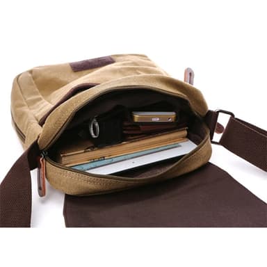 Sportig crossbody väska i canvas och läder Mörkgrön