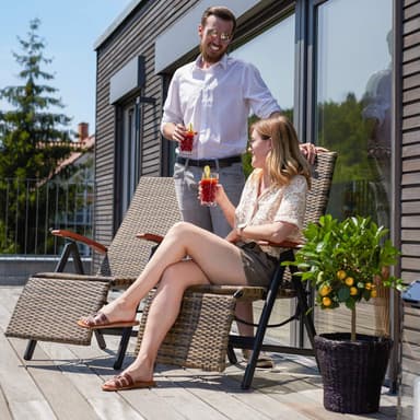 tectake Fällbar stol i rotting med aluminiumram och fotstöd - natur