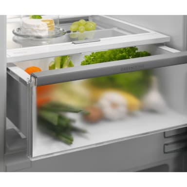 Electrolux Serie 700 Kyl/Frys ENG7TD18S (integrerad)