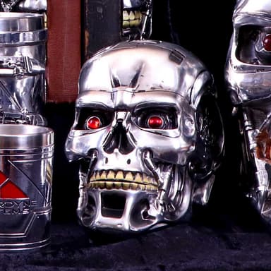 Nemesis Now Terminator actionfigurbox (T-800)