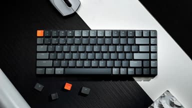 Keychron K3 RGB trådlöst tangentbord (lågprofils Brown-switchar)