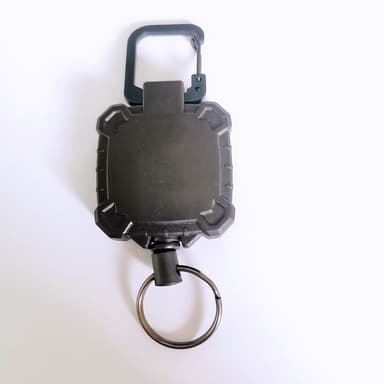 Infällbar Nyckelring i Rostfri stål med Kraftig Karbinhake Svart