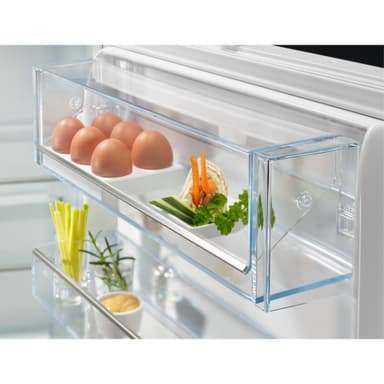 Electrolux Serie 800 Kyl/Frys ENC8MD18S (integrerad)