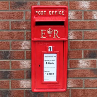 Röd Royal Mail Postbox