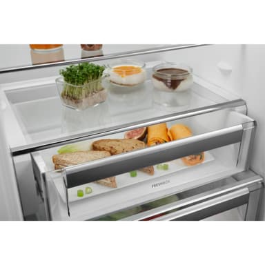 Electrolux Serie 600 Kylskåp LRB3DE18C (integrerad)