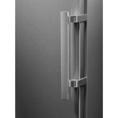 Electrolux Serie 700 Frysskåp LUS7MD28X (rostfri)