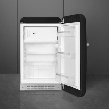 Smeg 50's Style Kylskåp med frysfack FAB10RBL6 (svart)