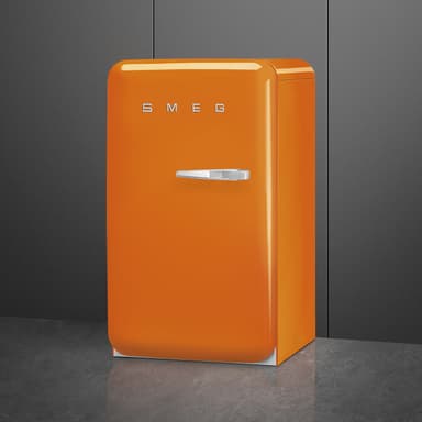 Smeg 50's Style Kylskåp med frysfack FAB10LOR6 (orange)