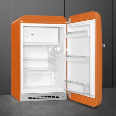 Smeg 50's Style Kylskåp med frysfack FAB10ROR6 (orange)