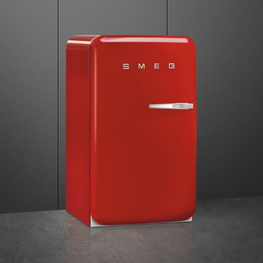 Smeg 50's Style Kylskåp med frysfack FAB10LRD6 (röd)