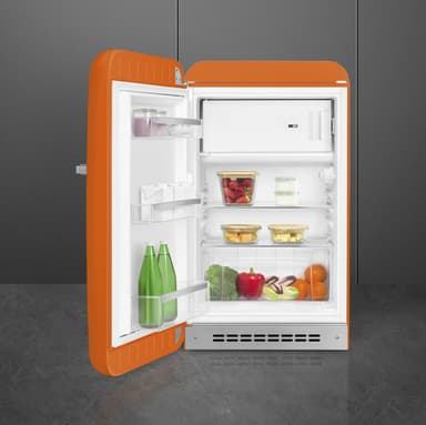 Smeg 50's Style Kylskåp med frysfack FAB10LOR6 (orange)