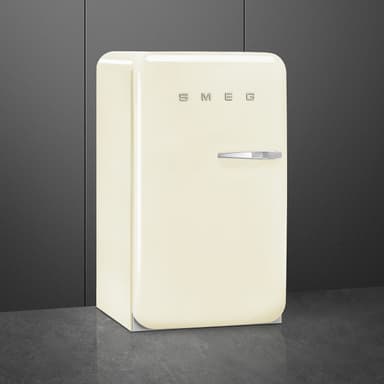 Smeg 50's Style Kylskåp med frysfack FAB10LCR6 (kräm)