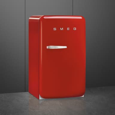 Smeg 50's Style Kylskåp med frysfack FAB10RRD6 (röd)