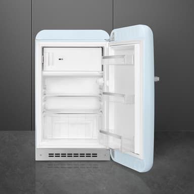 Smeg 50's Style Kylskåp med frysfack FAB10RPB6 (pastellblå)