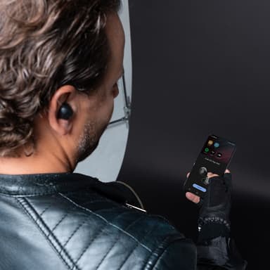JLab Go Pop ANC true wireless in-ear hörlurar (svart)