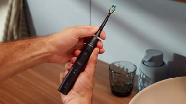 Philips Sonicare Series 5500 eltandborste HX7111/01 (svart)