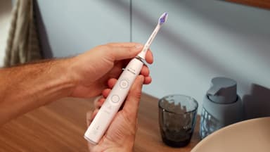 Philips Sonicare Series 6100 eltandborste HX7400/01 (vit)