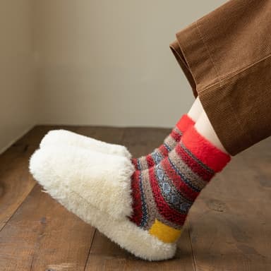5 par sockor som andas i fina färger och mönster