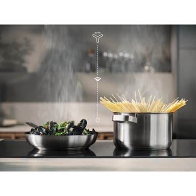 Electrolux Serie 800 Induktionshäll HHB870CSC (77cm)