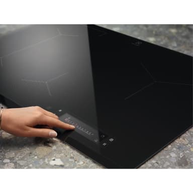 Electrolux Serie 900 Induktionshäll HOB690PMF (60cm)